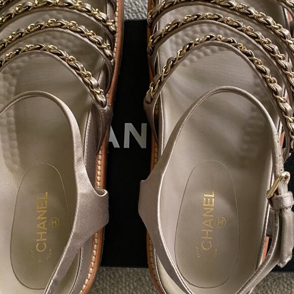 CHANEl sandals - Picture 2 of 4